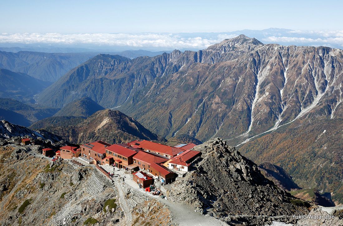 Yarigatake-sanso stands atop the shoulder of Mt. Yarigatake.